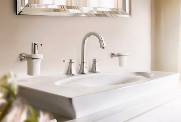 21 800 грн ///  /// Бренд: Grohe
Змішувач для раковини на 3 отвори 1/2" M-розміру